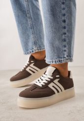 Brązowe Sneakersy Kultowe Tenisówki na Platformie Hlalna. Brązowe trampki i tenisówki damskie Born2be, bez wzorów, z jeansu. Za 109.99 zł.