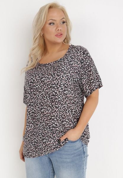 Czarna Bluzka z Wiskozy Maerelaia. Czarne bluzki damskie Born2be, plus size, bez wzorów, z jeansu, bez kołnierzyka, plus size, bez ramiączek. Za 24.99 zł.