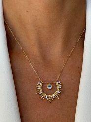 Les Favorites Pozłacany naszyjnik ze spinelem - dł. 45 cm rozmiar: onesize. Niebieskie naszyjniki damskie Les Favorites, pozłacane. Za 165.99 zł.