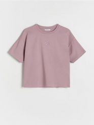Bawełniany T-shirt z haftem - fioletowy. Fioletowe koszulki dziewczęce Reserved, bez wzorów, z bawełny, bez ramiączek. W wyprzedaży za 27.99 zł.