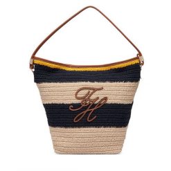 Torebka Tommy Hilfiger. Torebki klasyczne damskie Tommy Hilfiger, bez wzorów, bez dodatków. Za 749.99 zł.