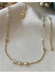 Luseera Pozłacany naszyjnik z kryształami - dł. 45 cm rozmiar: onesize. Białe naszyjniki damskie Luseera, pozłacane. Za 34.99 zł.