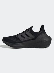 Adidas Buty "Ulrtaboost Light" w kolorze czarnym do biegania rozmiar: 38,5. Czarne obuwie do biegania damskie Adidas. Za 268.49 zł.