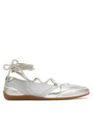 KARL LAGERFELD Baleriny Altia KL66111 Srebrny. Szare baleriny damskie Karl Lagerfeld, bez wzorów, ze skóry, bez obcasa. Za 799.99 zł.