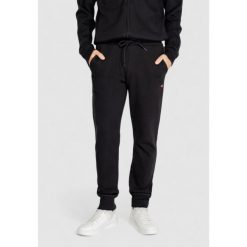 Spodnie Mężczyzna NAPAPIJRI MALIS. Czarne spodnie sportowe męskie Napapijri. Za 334.90 zł.