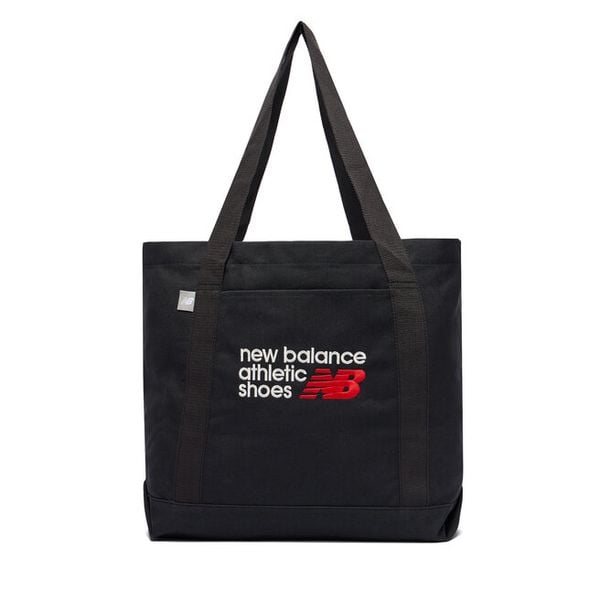 Torba New Balance. Czarne torebki klasyczne damskie New Balance, bez wzorów, bez dodatków. Za 139.99 zł.