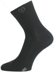 Skarpety merino WKS. Czarne skarpetki damskie LASTING, bez wzorów, z elastanu. Za 87.25 zł.