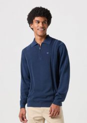 WRANGLER LS POLO SWEATER MĘSKI SWETER Z KOŁNIERZYKIEM KLASYCZNY BLACK IRIS 112350517 W8F1017555. Czarne swetry męskie Wrangler, m, bez wzorów, bez kołnierzyka. Za 149.99 zł.