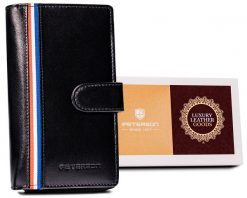 Portfel skórzany Peterson [D] PTN RD-42-GCL-A czarny. Czarne portfele damskie Peterson, bez wzorów, ze skóry. Za 73.99 zł.