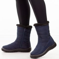 Granatowe zimowe wodoodporne śniegowce damskie Jezzi 74839-2. Niebieskie śniegowce damskie Jezzi, z jeansu. W wyprzedaży za 138.57 zł.