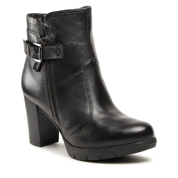 Botki Lasocki. Czarne botki damskie Lasocki, bez obcasa, na słupku, bez zapięcia. Za 329.99 zł.