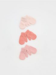 Jednopalczaste rękawiczki 3 pack - różowy. Czerwone rękawiczki dziecięce Reserved, bez ramiączek. W wyprzedaży za 17.99 zł.