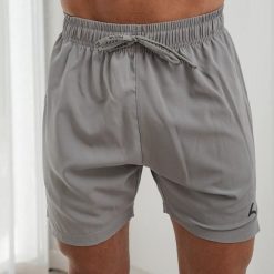 Premium Active Short - Spodnie sportowe. Szare spodnie sportowe męskie REEVA, z tkaniny. Za 194.00 zł.