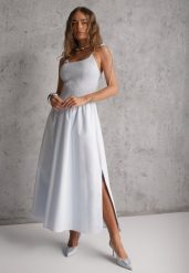 Niebieska Rozkloszowana Sukienka z Bawełny z Gumkami w Biuście i Ramiączkami na Wiązanie Omphoreia. Niebieskie sukienki damskie Renee, na co dzień, m, bez wzorów, z bawełny, eleganckie, bez kołnierzyka, bez ramiączek, maxi, proste. Za 149.99 zł.