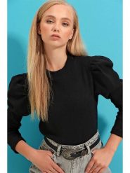 Trend Alacati Sweter w kolorze czarnym rozmiar: S. Czarne swetry klasyczne damskie Trend Alacati, s, z bawełny, bez kołnierzyka. Za 50.45 zł.