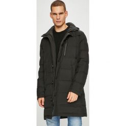 Pierre Cardin - Kurtka puchowa. Czarne kurtki męskie Pierre Cardin, bez wzorów, z materiału, z kapturem. W wyprzedaży za 899.90 zł.
