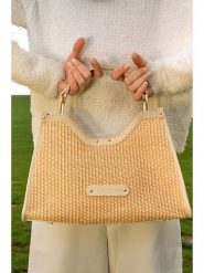 Maison héritage PARIS Skórzana torebka "Mini Cassis" w kolorze beżowym - 31 x 22 x 11 cm rozmiar: onesize. Brązowe torebki klasyczne damskie maison héritage PARIS, bez wzorów, z materiału, bez dodatków. Za 391.99 zł.