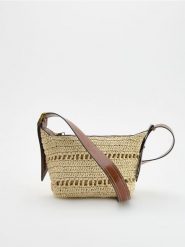 Pleciona torebka na ramię - brązowy. Brązowe torebki klasyczne damskie Reserved, bez wzorów, bez dodatków. Za 129.99 zł.