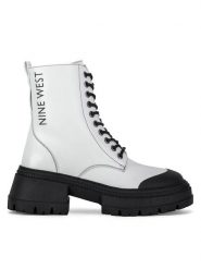 Nine West Botki WFA3033-5 Biały. Białe botki damskie Nine West, z materiału, bez obcasa, na płaskiej podeszwie, bez zapięcia. Za 279.99 zł.