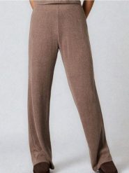Prążkowane spodnie wide leg - brązowy. Brązowe spodnie materiałowe damskie Sinsay, bez wzorów, prążkowane. Za 39.99 zł.
