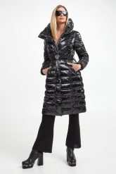 Płaszcz damski pikowany EA7 EMPORIO ARMANI. Płaszcze damskie EA7 Emporio Armani, s, bez wzorów. W wyprzedaży za 1,038.87 zł.