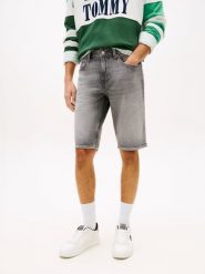 Tommy Jeans szorty dżinsowe - Ronnie Mężczyźni Bawełna szary, 32. Szare szorty męskie Tommy Jeans, z bawełny, bez kołnierzyka. Za 229.95 zł.
