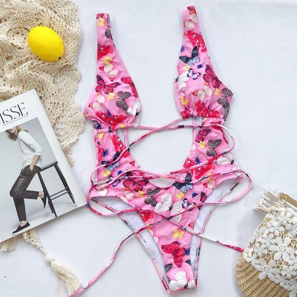 Jednoczęściowy strój kąpielowy z wycięciami na plażę i basen Rhonda. Stroje jednoczęściowe damskie Intica, m, bez wzorów. Za 129.00 zł.