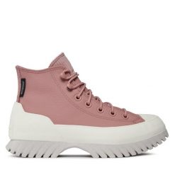Botki Converse. Czerwone botki damskie Converse, bez obcasa, na płaskiej podeszwie, bez zapięcia. Za 559.99 zł.