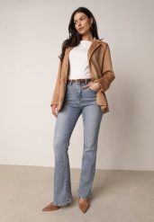 Niebieskie Klasyczne Jeansy Dzwony z Bawełną z Regularnym Stanem Aalona. Niebieskie jeansy damskie Born2be, plus size. Za 139.99 zł.