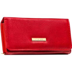 Klasyczny poziomy portfel damski ze skóry ekologicznej czerwony na zatrzask 4U CAVALDI CHWJ-05. Czerwone portfele damskie 4U Cavaldi, bez wzorów, ze skóry ekologicznej. Za 45.00 zł.