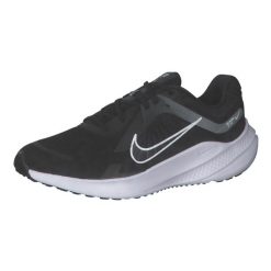 Buty do biegania męskie Nike Quest 5. Białe obuwie do biegania damskie Nike. Za 381.00 zł.