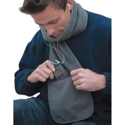 Polarowy Szalik Zimowy Z Kieszenią. Niebieskie szaliki i kominy damskie RESULT WINTER ESSENTIALS, na zimę, bez wzorów, z materiału. Za 43.99 zł.