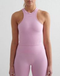 Damski top racerfront, lekkie wsparcie, dwuwarstwowy Shape Seamless różowy. Czerwone topy sportowe damskie Aim'n, l, bez wzorów, z elastanu, bez ramiączek. Za 173.00 zł.