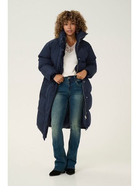 Kaffe Płaszcz zimowy w kolorze granatowym rozmiar: XS. Niebieskie płaszcze damskie Kaffe, na zimę, xs, bez wzorów, z puchu. Za 195.77 zł.