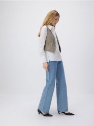 Kamizelka z dodatkiem wiskozy - wielobarwny. Kamizelki damskie Reserved, l, z tkaniny. W wyprzedaży za 89.99 zł.