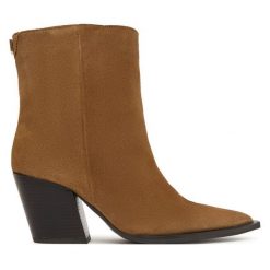 Botki Steve Madden. Brązowe botki damskie Steve Madden, bez obcasa, na słupku, bez zapięcia. Za 859.99 zł.