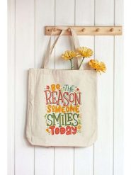 Lucky Bees Torebka ze wzorem - 35 x 40 cm rozmiar: onesize. Torebki klasyczne damskie Lucky Bees, bez wzorów, z materiału, bez dodatków. Za 34.99 zł.