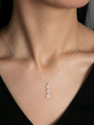 Lodie Silver Srebrny naszyjnik z zawieszką - dł. 43 cm rozmiar: onesize. Szare naszyjniki damskie Lodie Silver, srebrne. Za 65.99 zł.