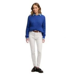 Damski sweter z warkoczowym splotem Superdry. Niebieskie swetry klasyczne damskie Superdry., na zimę, ze splotem, bez kołnierzyka. Za 284.00 zł.