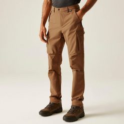 Spodnie męskie cargo Questra. Brązowe spodnie materiałowe męskie Regatta, bez wzorów. Za 249.99 zł.