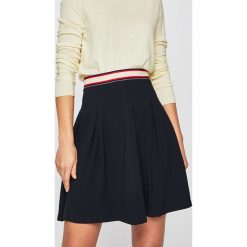 Answear - Spódnica. Niebieskie spódniczki damskie ANSWEAR, l, bez wzorów, z materiału, mini, plisowane. W wyprzedaży za 69.90 zł.