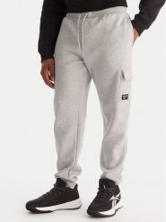 Reebok Spodnie dresowe Wada RK25147CCM Szary Regular Fit. Szare spodnie dresowe męskie Reebok, bez wzorów, z dresówki. Za 199.99 zł.