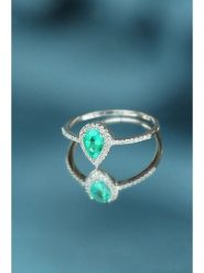 Maison héritage PARIS Złoty pierścionek "Perrine" z diamentami i szmaragdem rozmiar: 54. Szare pierścionki damskie maison héritage PARIS, z diamentem, złote. Za 1,522.99 zł.