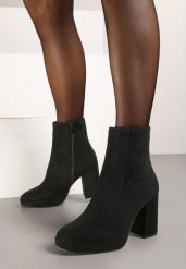 Czarne Botki na Słupku z Imitacji Zamszu Susiyah. Czarne botki damskie Born2be, z jeansu, glamour, bez obcasa, na obcasie, bez zapięcia. Za 159.99 zł.