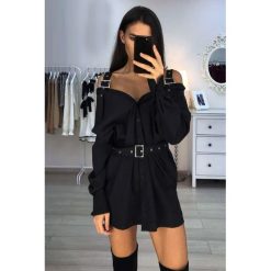 Tunika ESMELA BLACK. Czarne tuniki damskie Tunika ESMELA BLACK, l, bez wzorów, bez kołnierzyka, bez ramiączek. W wyprzedaży za 99.00 zł.