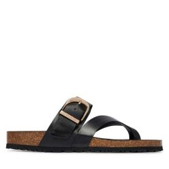 Japonki Tamaris. Czarne klapki damskie Tamaris, bez wzorów, bez obcasa. Za 329.99 zł.