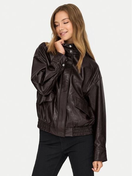 ONLY Kurtka z imitacji skóry Julia 15373024 Brązowy Loose Fit. Brązowe kurtki damskie Only, m, bez wzorów, ze skóry, bez kaptura. Za 299.99 zł.