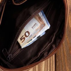 Saszetka męska skórzana brązowa Paolo Peruzzi T-119-BR. Brązowe saszetki męskie Paolo Peruzzi, z bawełny. Za 139.99 zł.