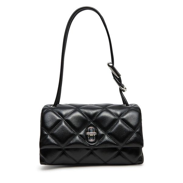 Torebka Marc Jacobs. Czarne torebki klasyczne damskie MARC JACOBS, bez wzorów, bez dodatków. Za 1,529.00 zł.