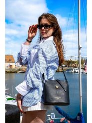 Victor & Hugo Paris Skórzana torebka "Elise" w kolorze czarnym - 22 x 23 x 13 cm rozmiar: onesize. Czarne torebki klasyczne damskie Victor & Hugo Paris, bez wzorów, z materiału, bez dodatków. Za 308.91 zł.